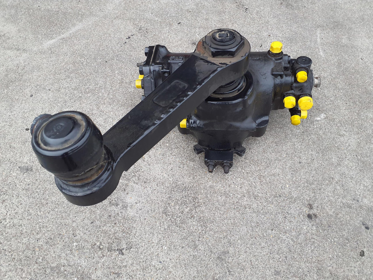Grove GMK 6400 steering box servocom-zf - Volanska letev za Avtodvigalo: slika 1 Grove GMK 6400 steering box servocom-zf - Volanska letev za Avtodvigalo: slika 1
