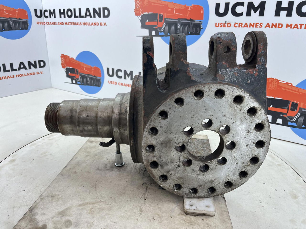 Grove GMK Steering knuckle 12 holes - Premnik za Avtodvigalo: slika 4 Grove GMK Steering knuckle 12 holes - Premnik za Avtodvigalo: slika 4