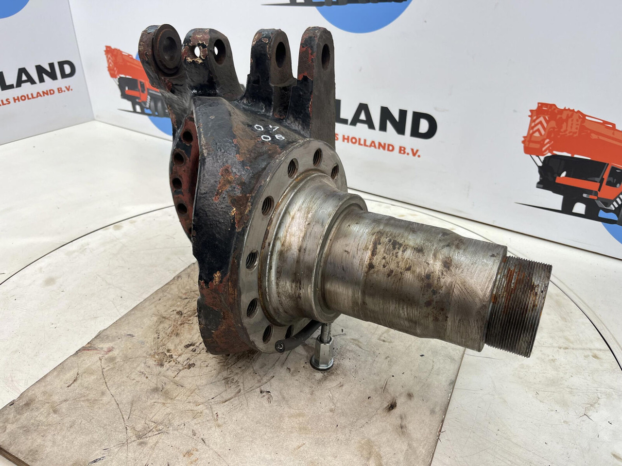Grove GMK Steering knuckle 12 holes - Premnik za Avtodvigalo: slika 3 Grove GMK Steering knuckle 12 holes - Premnik za Avtodvigalo: slika 3