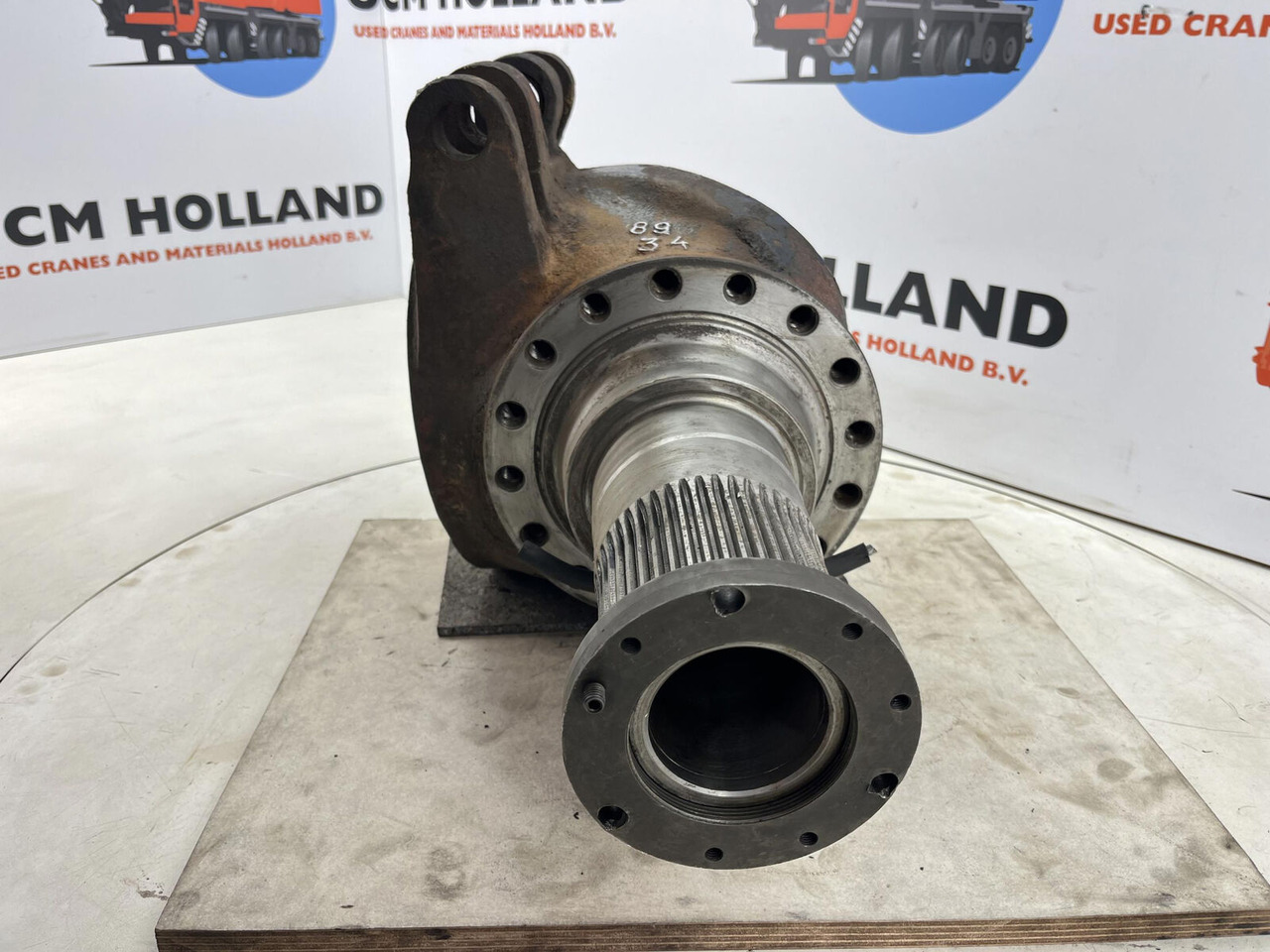 Grove GMK Steering knuckle 16 holes - Premnik za Avtodvigalo: slika 2 Grove GMK Steering knuckle 16 holes - Premnik za Avtodvigalo: slika 2