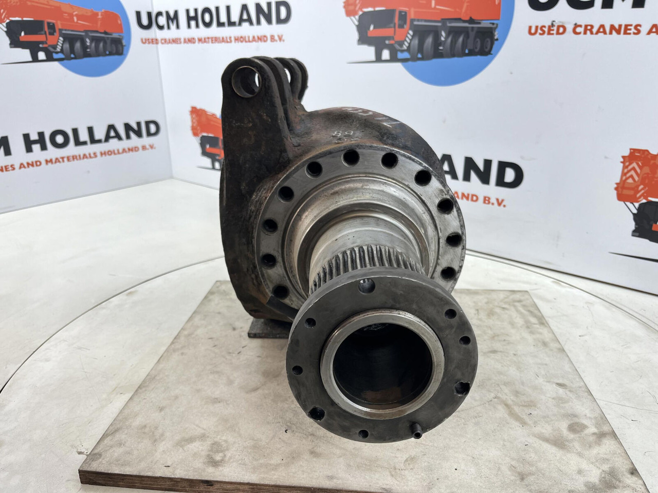 Grove GMK Steering knuckle 16 holes - Premnik za Avtodvigalo: slika 2 Grove GMK Steering knuckle 16 holes - Premnik za Avtodvigalo: slika 2