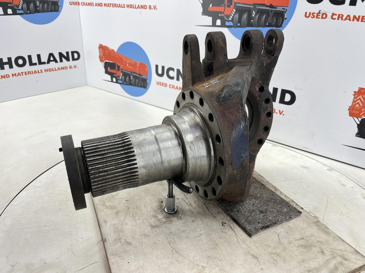 Grove GMK Steering knuckle 16 holes - Premnik za Avtodvigalo: slika 1 Grove GMK Steering knuckle 16 holes - Premnik za Avtodvigalo: slika 1