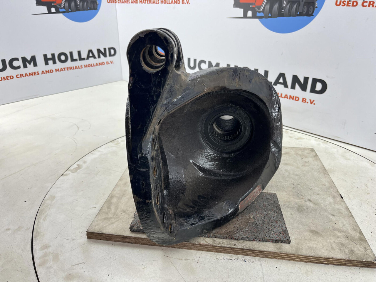 Grove GMK Steering knuckle 16 holes - Premnik za Avtodvigalo: slika 5 Grove GMK Steering knuckle 16 holes - Premnik za Avtodvigalo: slika 5