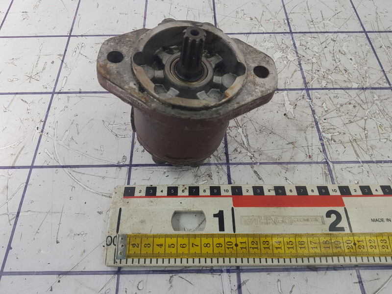 Krmilna črpalka za Žerjav Grove steering pump: slika 1