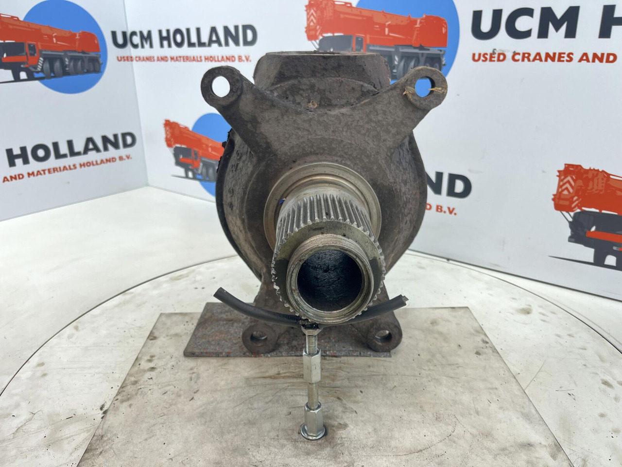 Krupp 70 GMT Steering knuckle axle 1 - Premnik za Avtodvigalo: slika 2 Krupp 70 GMT Steering knuckle axle 1 - Premnik za Avtodvigalo: slika 2