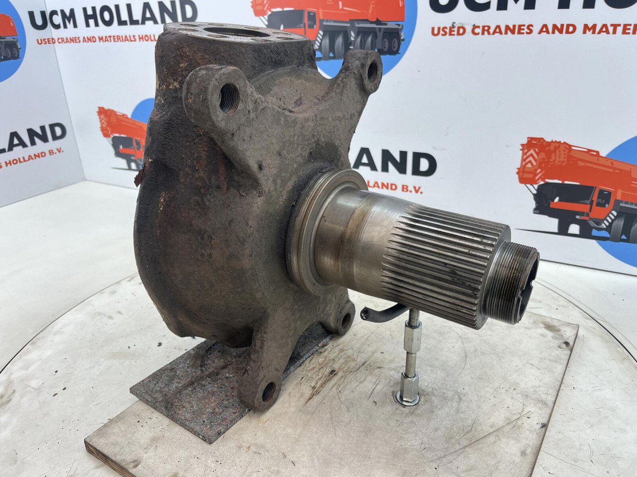 Krupp 70 GMT Steering knuckle axle 1 - Premnik za Avtodvigalo: slika 3 Krupp 70 GMT Steering knuckle axle 1 - Premnik za Avtodvigalo: slika 3