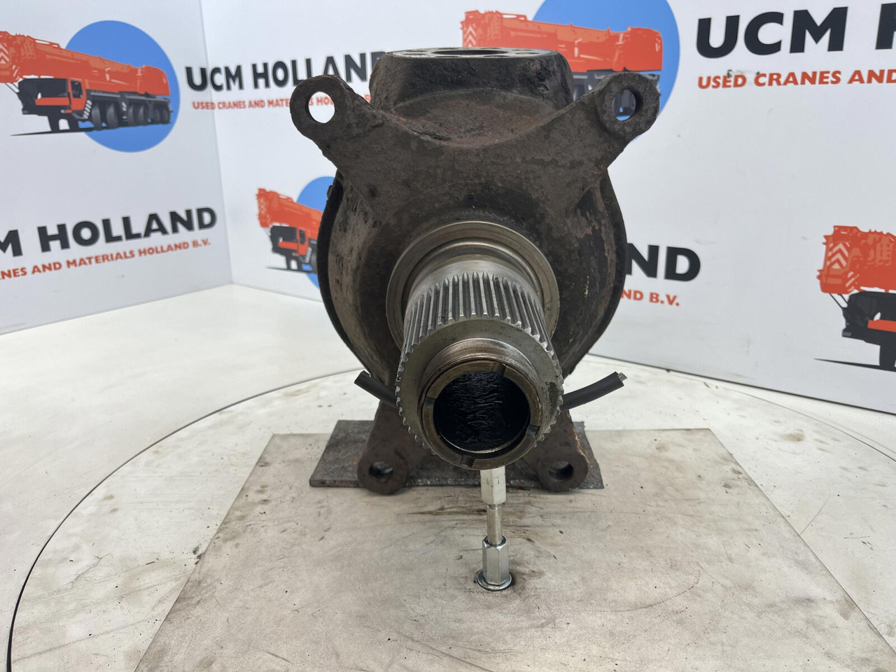 Krupp 70 GMT Steering knuckle axle 1 - Premnik za Avtodvigalo: slika 2 Krupp 70 GMT Steering knuckle axle 1 - Premnik za Avtodvigalo: slika 2