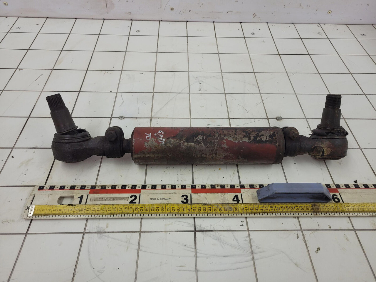 Krupp 70 GMT steering cylinder - Hidravlični cilinder za Avtodvigalo: slika 1 Krupp 70 GMT steering cylinder - Hidravlični cilinder za Avtodvigalo: slika 1