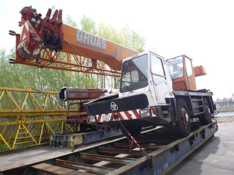 Krupp KMK 2025 for parts - Avtodvigalo za vse namene: slika 1 Krupp KMK 2025 for parts - Avtodvigalo za vse namene: slika 1