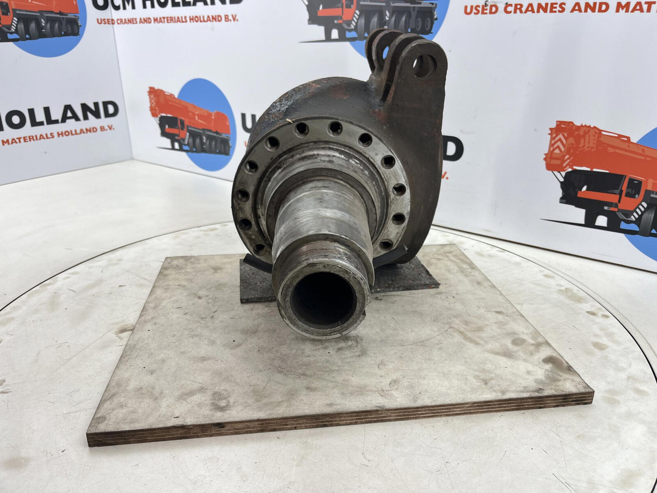 Krupp KMK 3045 Steering knuckle 16 holes - Premnik za Avtodvigalo: slika 2 Krupp KMK 3045 Steering knuckle 16 holes - Premnik za Avtodvigalo: slika 2