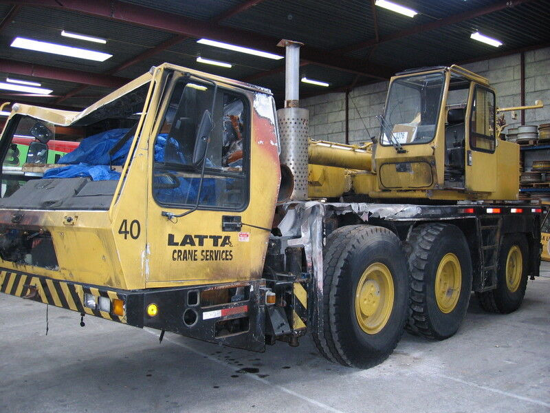 Krupp KMK 3045 for parts - Avtodvigalo za vse namene: slika 1 Krupp KMK 3045 for parts - Avtodvigalo za vse namene: slika 1