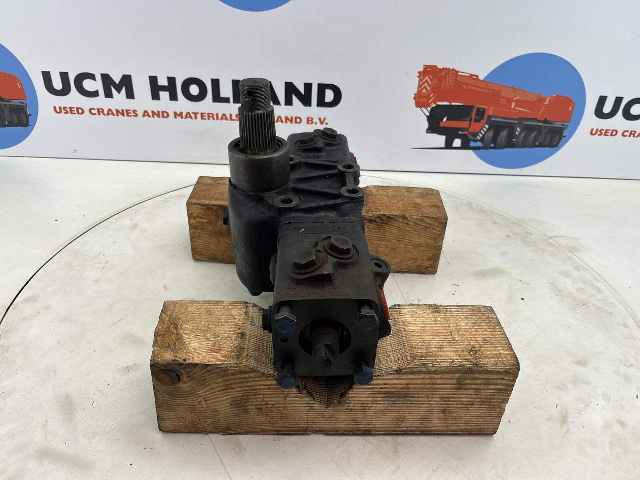 Krupp KMK 4070 steering box only for parts - Volanska letev za Avtodvigalo: slika 2 Krupp KMK 4070 steering box only for parts - Volanska letev za Avtodvigalo: slika 2