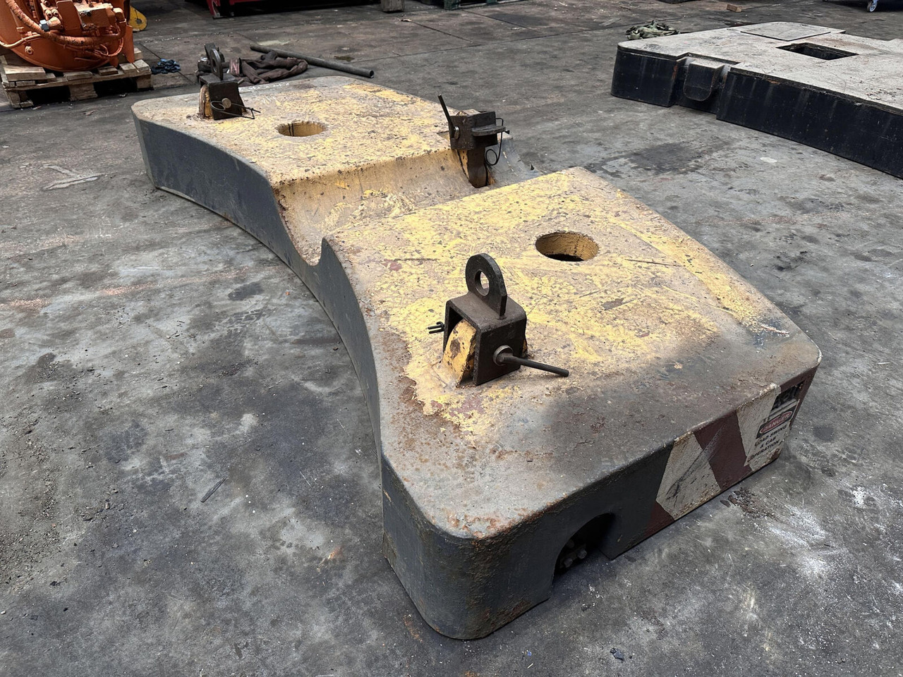 Krupp KMK 4080 - 5110 - 5120 Counterweight 5,8 ton - Protiutež za Avtodvigalo: slika 3 Krupp KMK 4080 - 5110 - 5120 Counterweight 5,8 ton - Protiutež za Avtodvigalo: slika 3