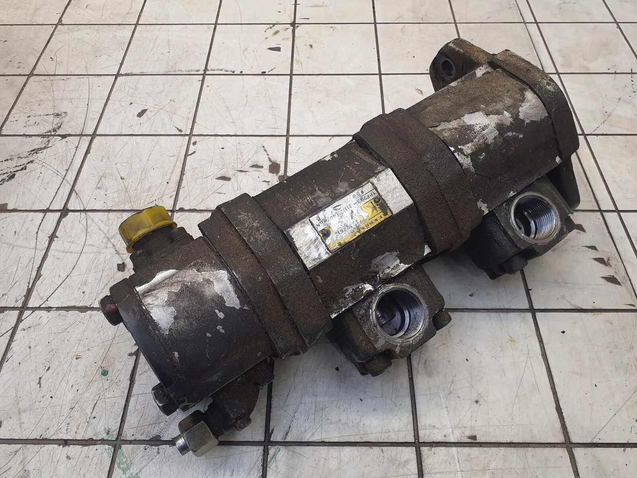 Krupp KMK 5100 3 way gear pump - Hidravlična črpalka za Avtodvigalo: slika 3 Krupp KMK 5100 3 way gear pump - Hidravlična črpalka za Avtodvigalo: slika 3