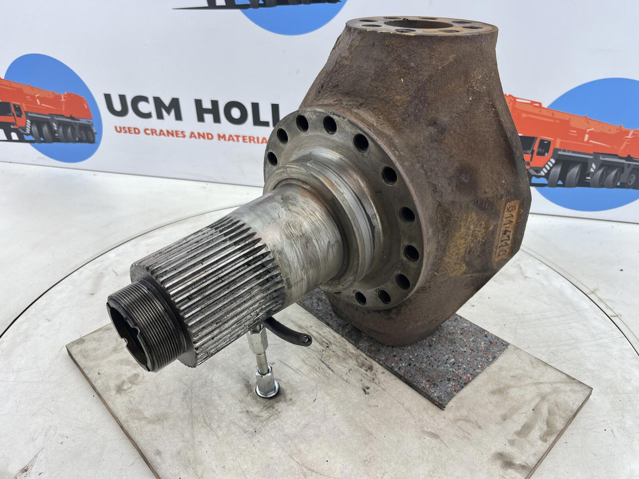 Krupp KMK 5100 Steering knuckle 16 holes axle 1 - Premnik za Avtodvigalo: slika 1 Krupp KMK 5100 Steering knuckle 16 holes axle 1 - Premnik za Avtodvigalo: slika 1