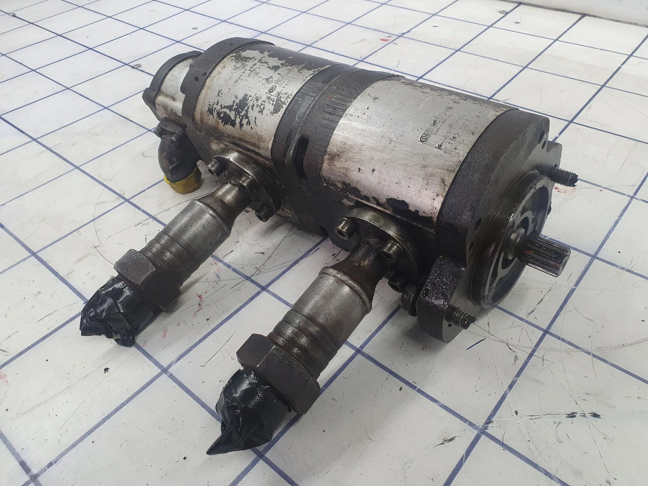 Liebherr LTM 1050-1 TRIPLE GEAR PUMP - Hidravlična črpalka za Avtodvigalo: slika 4 Liebherr LTM 1050-1 TRIPLE GEAR PUMP - Hidravlična črpalka za Avtodvigalo: slika 4