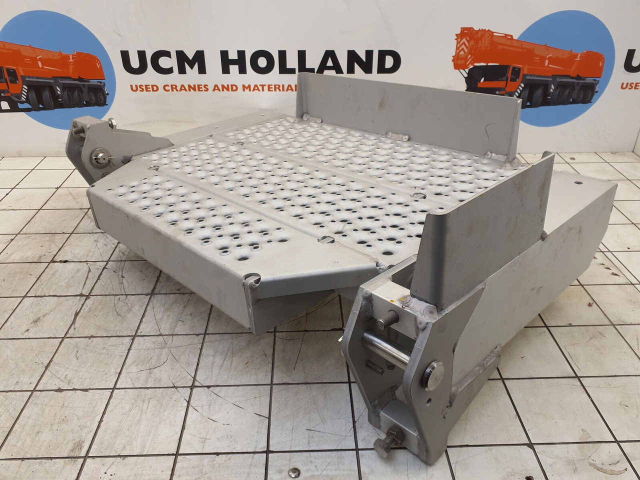 Liebherr LTM 1160-5.2 pedestal 75X806X440 - Vstopni prag za Avtodvigalo: slika 2 Liebherr LTM 1160-5.2 pedestal 75X806X440 - Vstopni prag za Avtodvigalo: slika 2