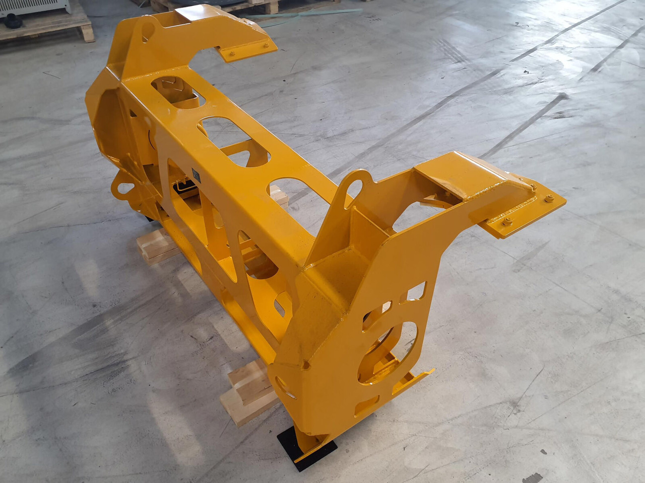 Liebherr LTM 1750-9.1 Luffing cylinder lifting device front - Karoserija in zunanjost za Avtodvigalo: slika 3 Liebherr LTM 1750-9.1 Luffing cylinder lifting device front - Karoserija in zunanjost za Avtodvigalo: slika 3