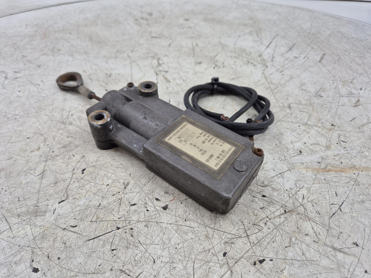 Liebherr TM 1060-2 Hoist limit switch - Električni sistem za Žerjav: slika 4 Liebherr TM 1060-2 Hoist limit switch - Električni sistem za Žerjav: slika 4