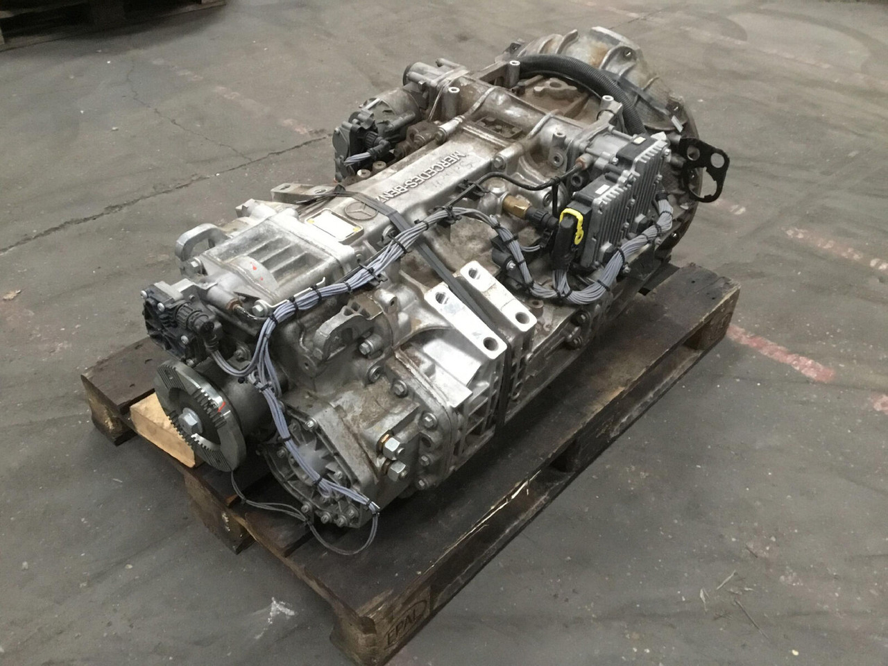 Mercedes-Benz GMK 4100, 4100-L, 5095, 5110-1, 5130 -2 gearbox G240-16 - Menjalnik za Avtodvigalo: slika 2 Mercedes-Benz GMK 4100, 4100-L, 5095, 5110-1, 5130 -2 gearbox G240-16 - Menjalnik za Avtodvigalo: slika 2