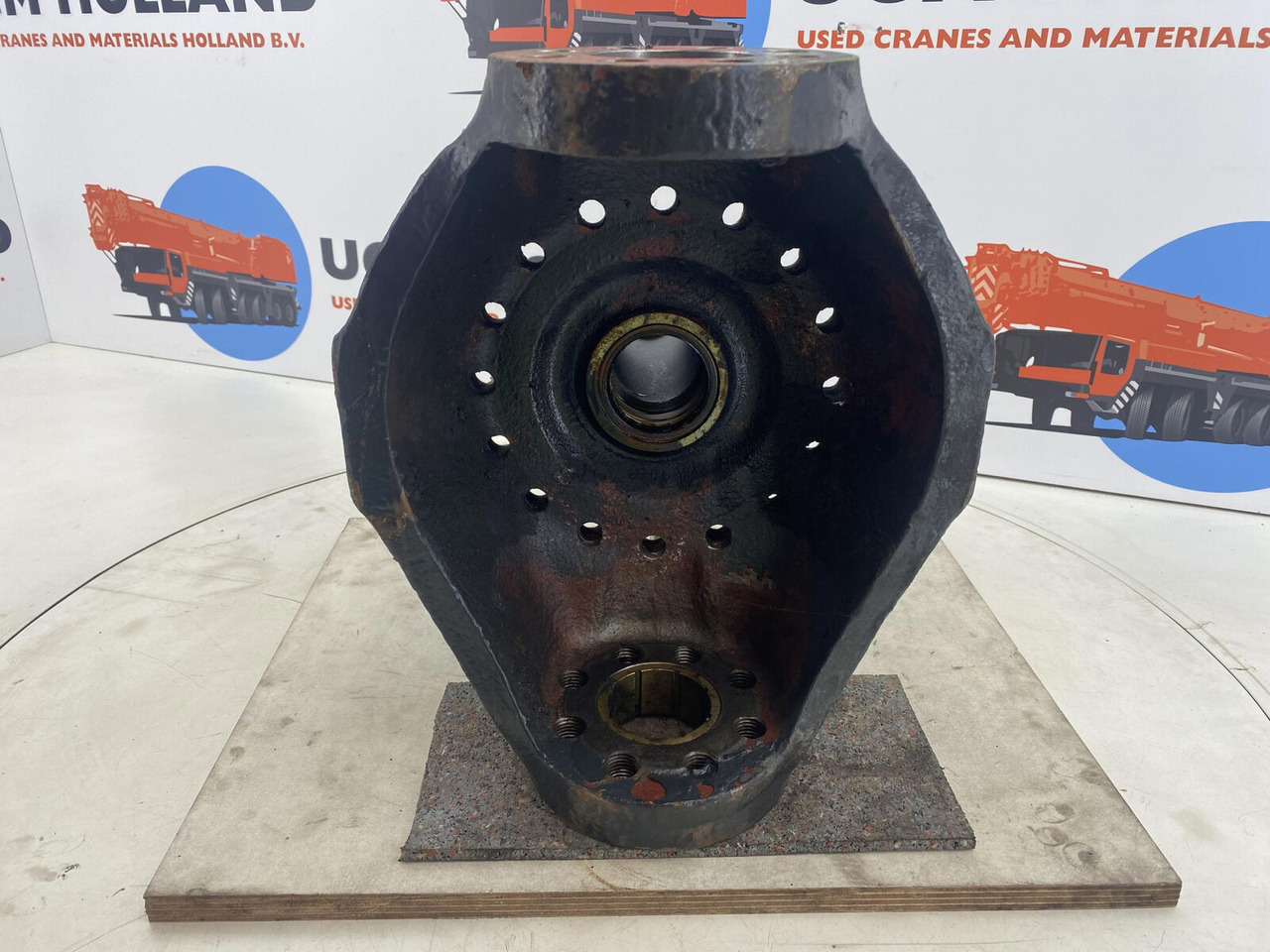 PPM 250 ATT Steering knuckle 16 holes axle 1 - Premnik za Avtodvigalo: slika 5 PPM 250 ATT Steering knuckle 16 holes axle 1 - Premnik za Avtodvigalo: slika 5