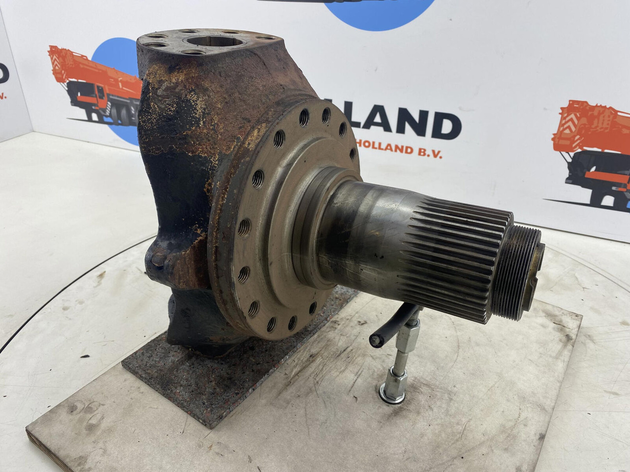 PPM 280 ATT Steering knuckle 16 holes axle 2 - Premnik za Žerjav: slika 3 PPM 280 ATT Steering knuckle 16 holes axle 2 - Premnik za Žerjav: slika 3