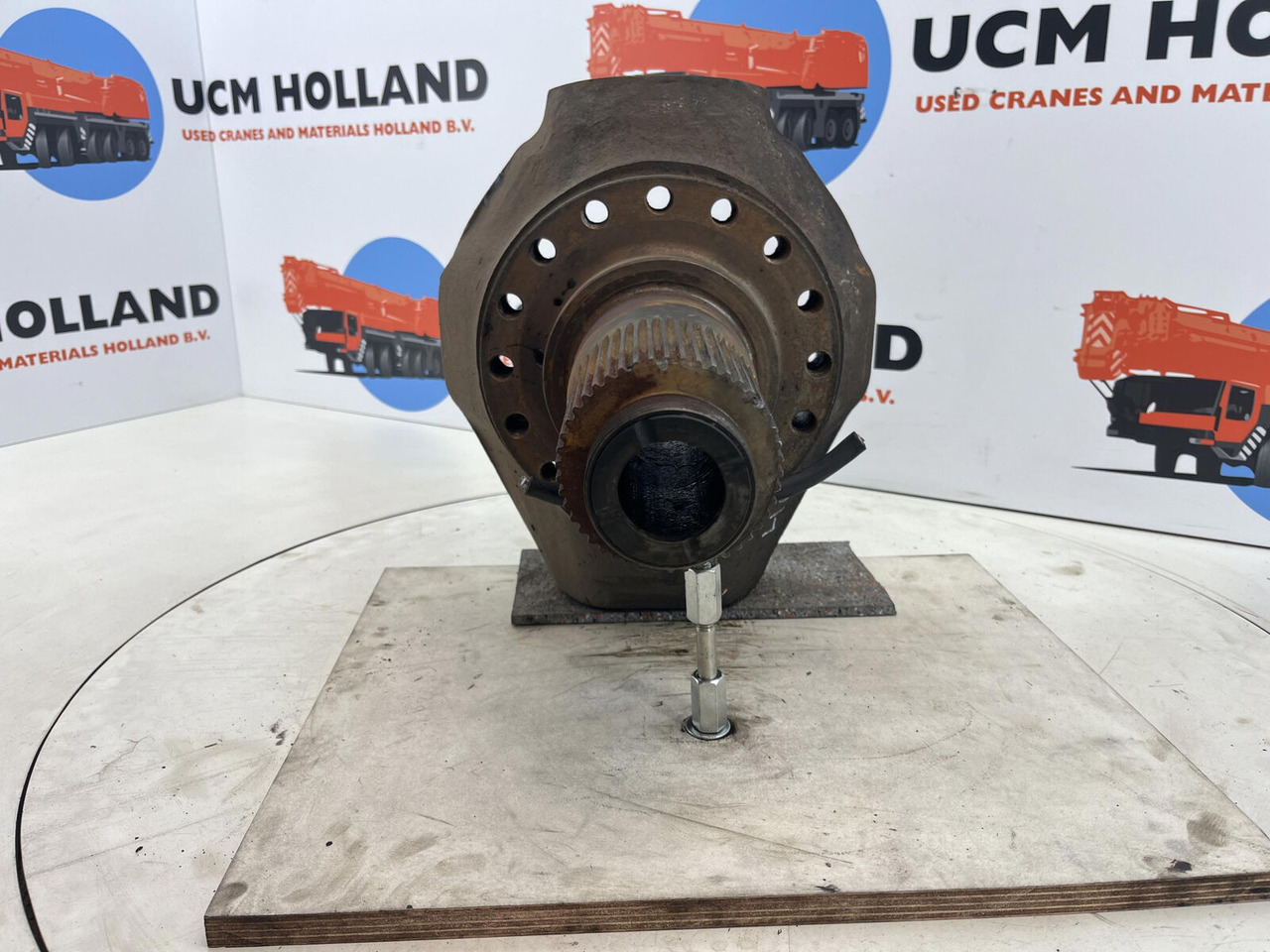 PPM ATT 400 Steering knuckle 16 holes axle 1 - Premnik za Žerjav: slika 2 PPM ATT 400 Steering knuckle 16 holes axle 1 - Premnik za Žerjav: slika 2
