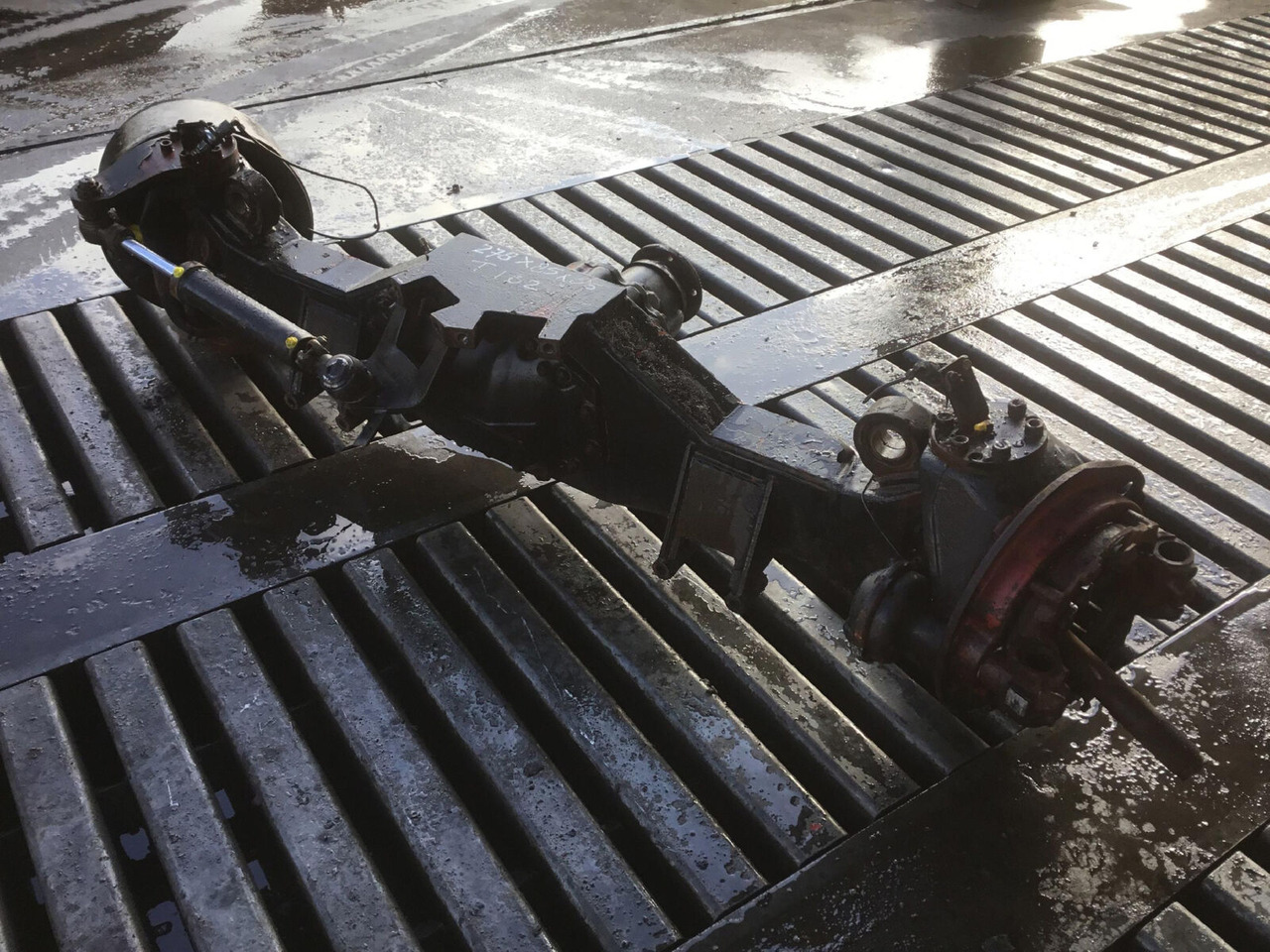 Spierings SK 477 axle 2 - Os in deli za Avtodvigalo: slika 4 Spierings SK 477 axle 2 - Os in deli za Avtodvigalo: slika 4