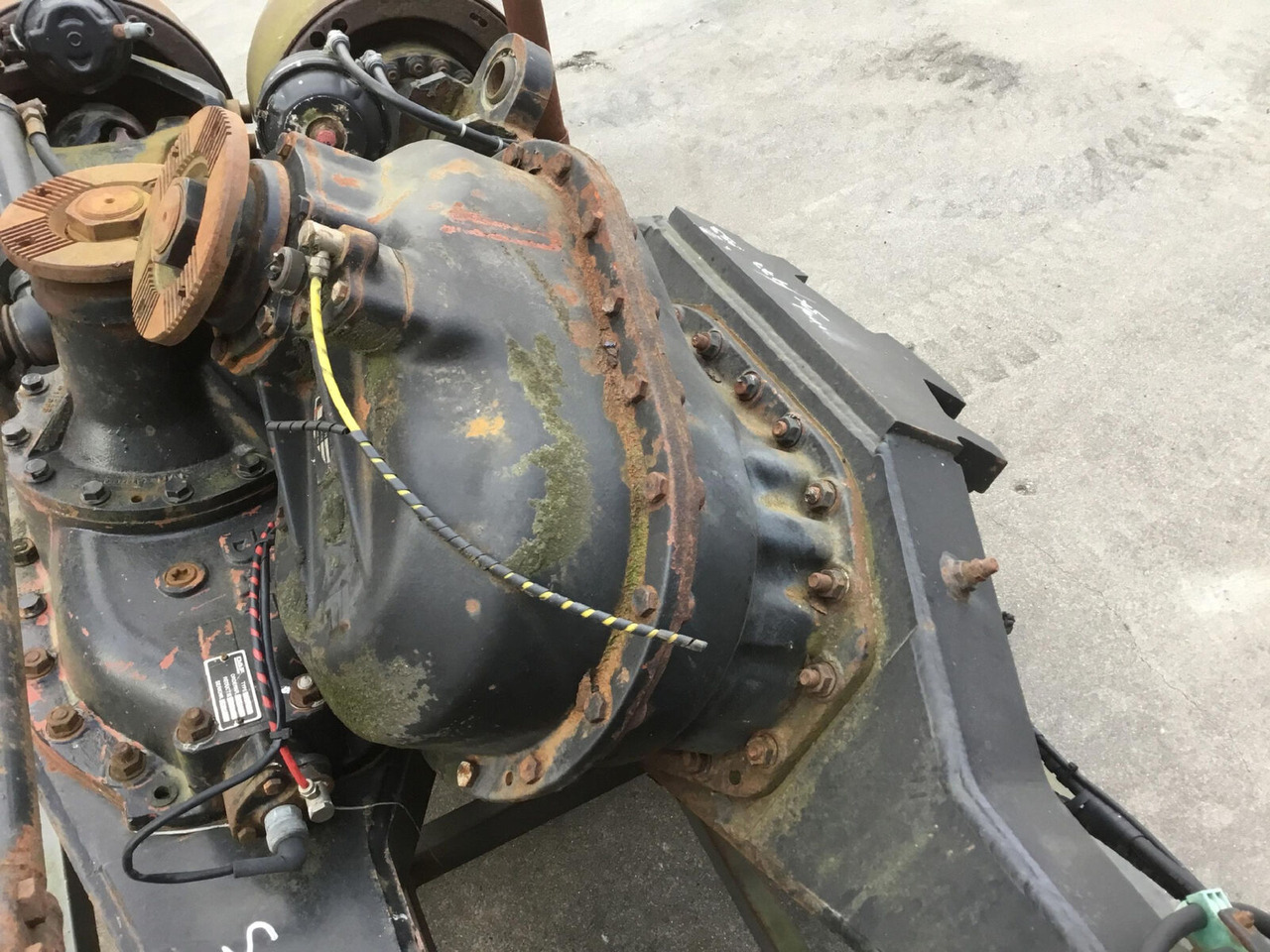 Spierings SK 477 axle 3 - Os in deli za Avtodvigalo: slika 4 Spierings SK 477 axle 3 - Os in deli za Avtodvigalo: slika 4