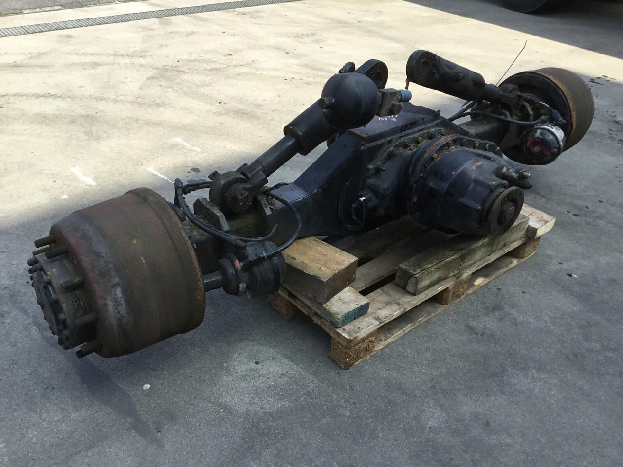 Spierings SK 477 axle 3 - Os in deli za Avtodvigalo: slika 3 Spierings SK 477 axle 3 - Os in deli za Avtodvigalo: slika 3