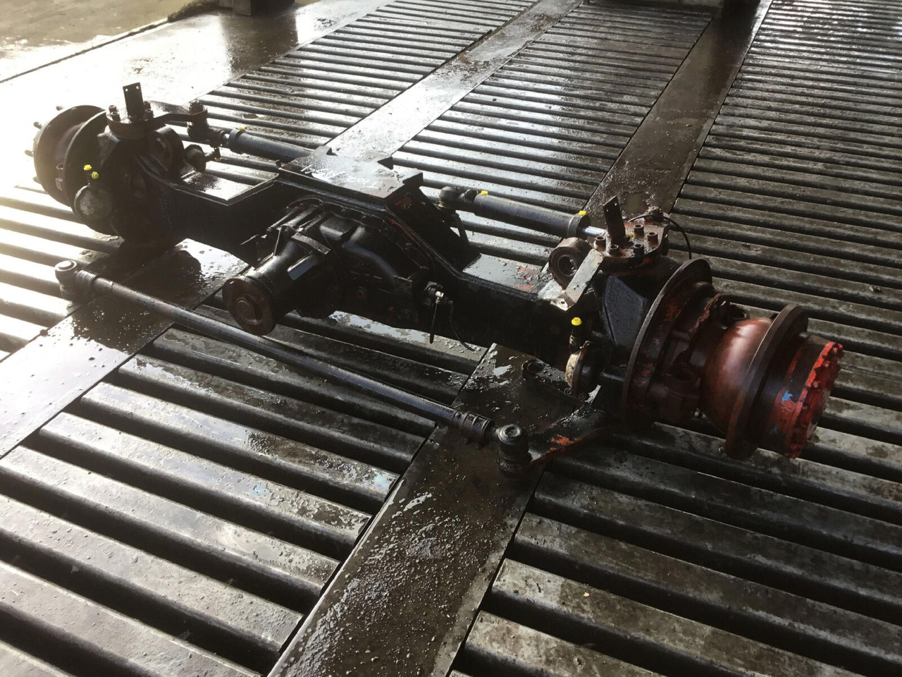 Spierings SK 477 axle 4 - Os in deli za Avtodvigalo: slika 2 Spierings SK 477 axle 4 - Os in deli za Avtodvigalo: slika 2