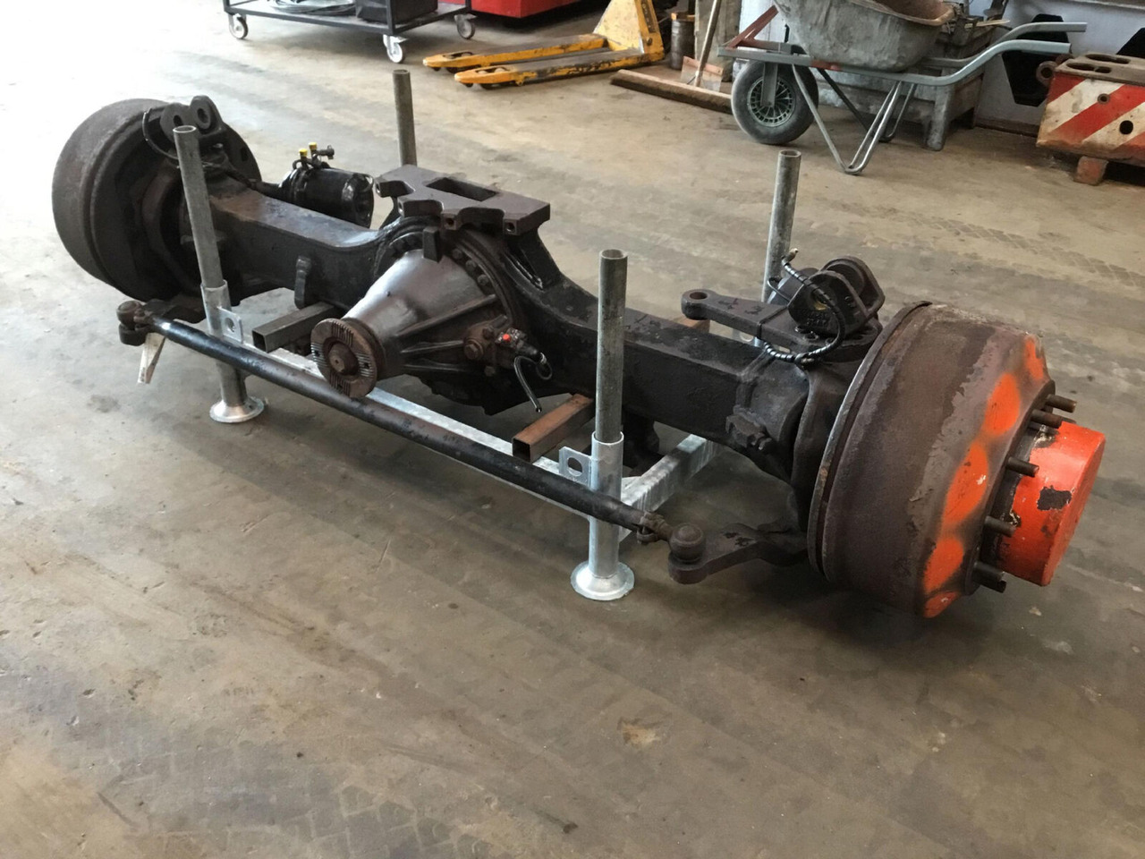 Terex AC 100 axle 5 - Os in deli za Avtodvigalo: slika 1 Terex AC 100 axle 5 - Os in deli za Avtodvigalo: slika 1