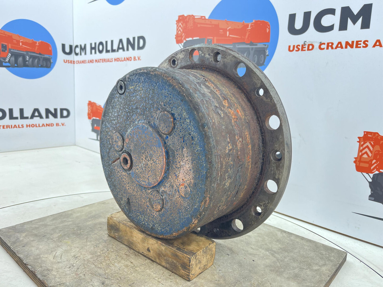 Terex AC 155 Planetary gear 17-24-67-32-3pl-H136-46 - Bočni reduktor za Avtodvigalo: slika 2 Terex AC 155 Planetary gear 17-24-67-32-3pl-H136-46 - Bočni reduktor za Avtodvigalo: slika 2