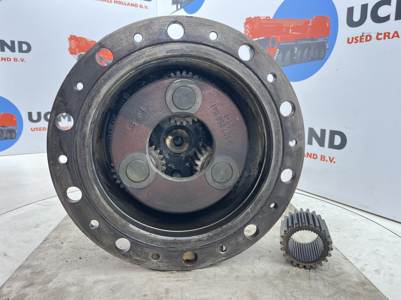 Terex AC 155 planetary gear 22-25-74-40-3pl-H135-46 - Bočni reduktor za Avtodvigalo: slika 4 Terex AC 155 planetary gear 22-25-74-40-3pl-H135-46 - Bočni reduktor za Avtodvigalo: slika 4