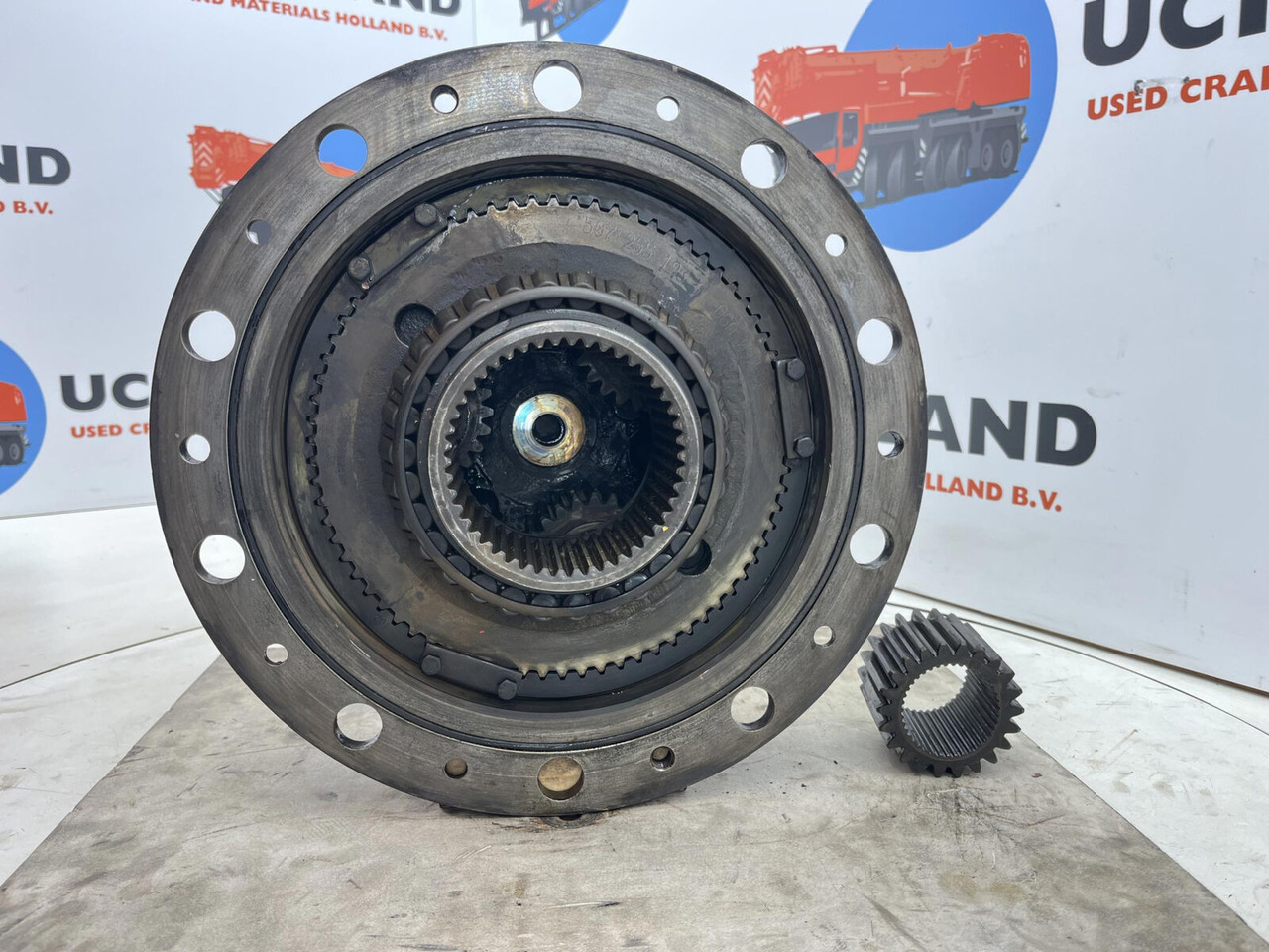 Terex AC 155 planetary gear 22-25-74-40-3pl-H135-46 - Bočni reduktor za Avtodvigalo: slika 5 Terex AC 155 planetary gear 22-25-74-40-3pl-H135-46 - Bočni reduktor za Avtodvigalo: slika 5