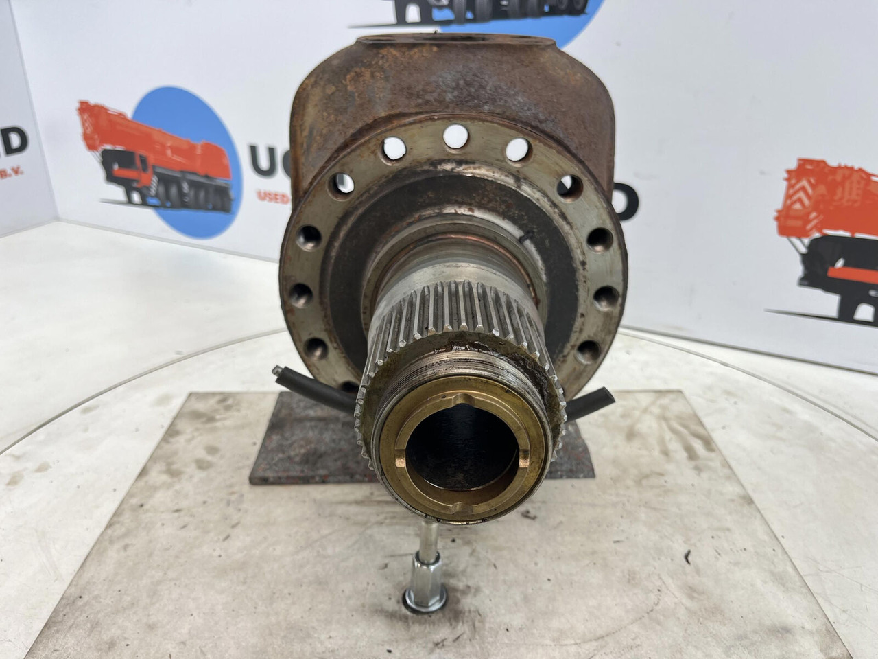 Terex AC 25 Steering knuckle 16 holes axle 2 - Premnik za Avtodvigalo: slika 2 Terex AC 25 Steering knuckle 16 holes axle 2 - Premnik za Avtodvigalo: slika 2