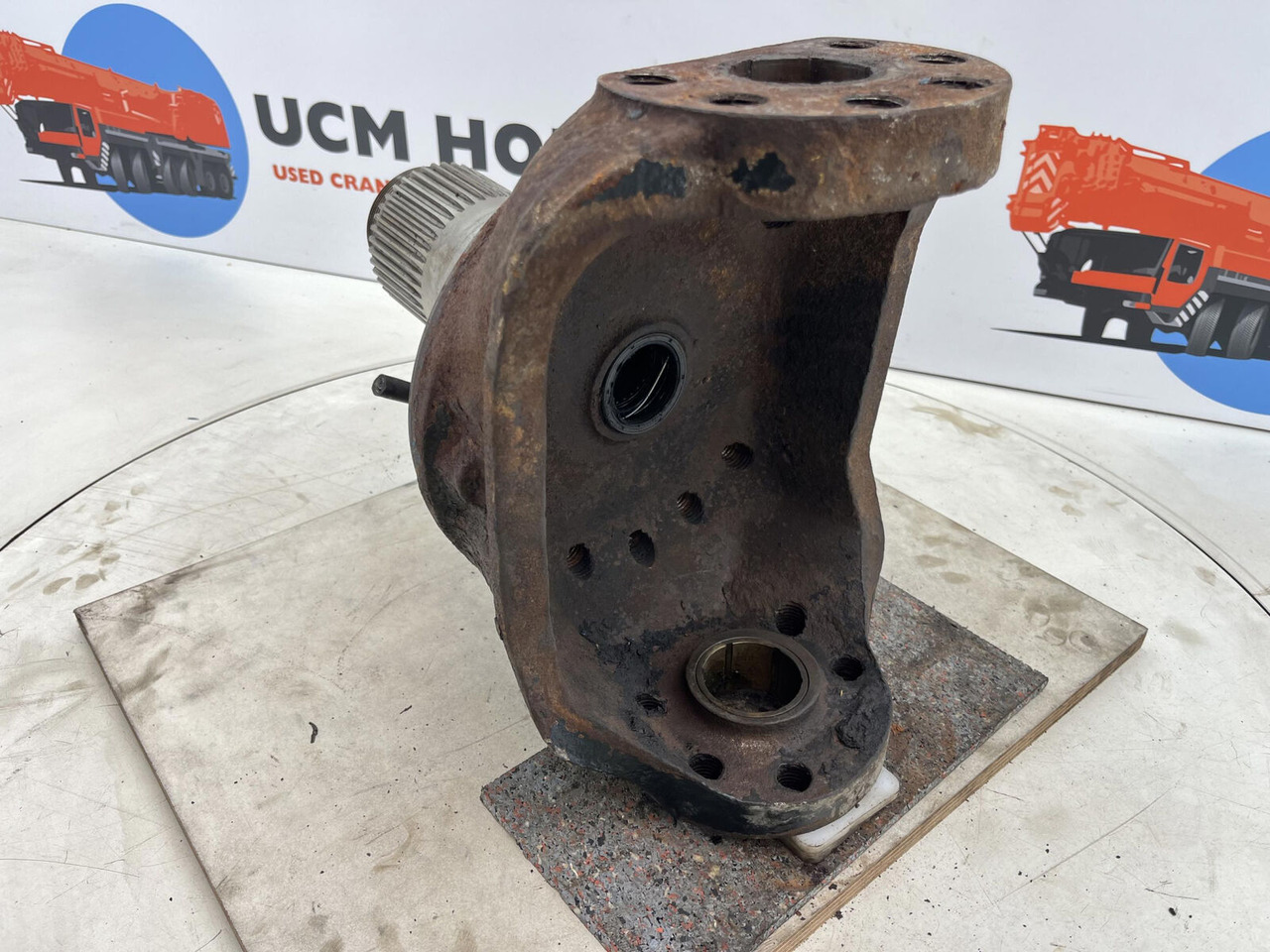 Terex AC 25 Steering knuckle 16 holes axle 2 - Premnik za Avtodvigalo: slika 4 Terex AC 25 Steering knuckle 16 holes axle 2 - Premnik za Avtodvigalo: slika 4