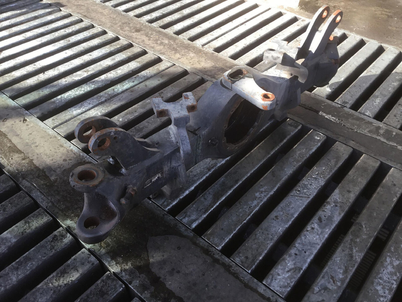 Terex AC 35 axle housing axle 1 - Os in deli za Avtodvigalo: slika 4 Terex AC 35 axle housing axle 1 - Os in deli za Avtodvigalo: slika 4