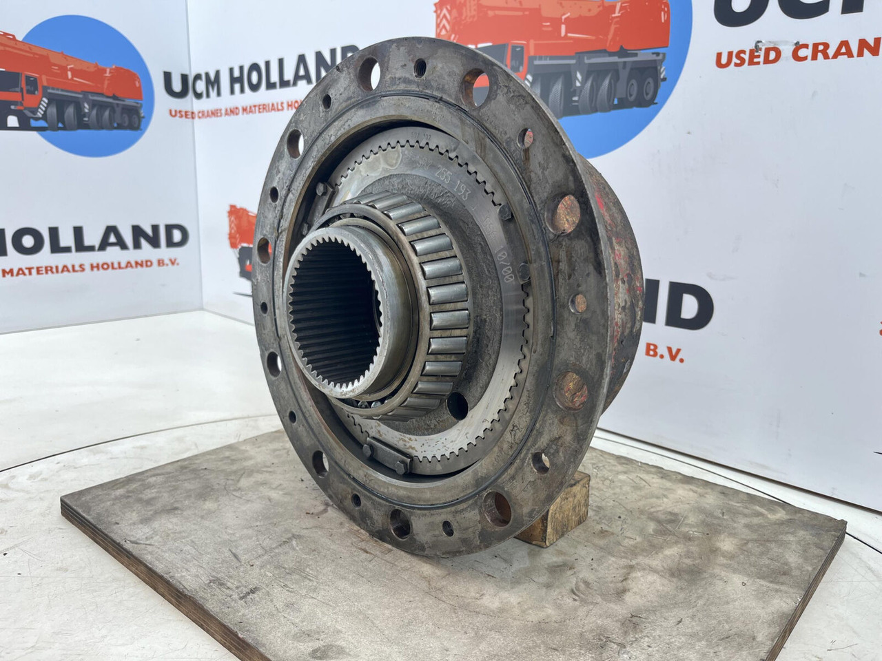 Terex AC 35 planetary gear 22-25-74-40-4pl-H137-46 - Bočni reduktor za Avtodvigalo: slika 3 Terex AC 35 planetary gear 22-25-74-40-4pl-H137-46 - Bočni reduktor za Avtodvigalo: slika 3