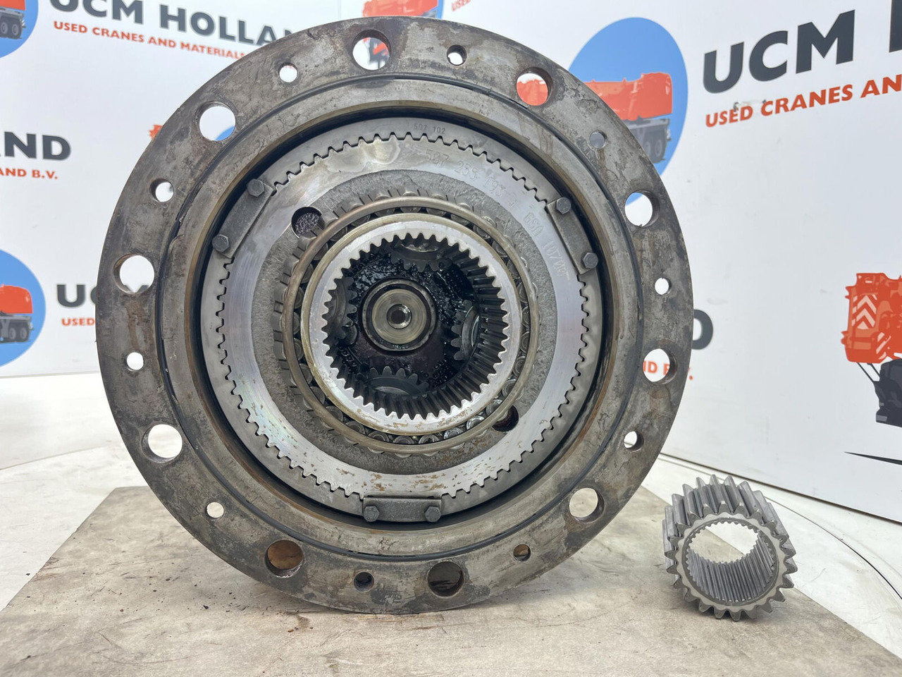 Terex AC 35 planetary gear 22-25-74-40-4pl-H137-46 - Bočni reduktor za Avtodvigalo: slika 5 Terex AC 35 planetary gear 22-25-74-40-4pl-H137-46 - Bočni reduktor za Avtodvigalo: slika 5