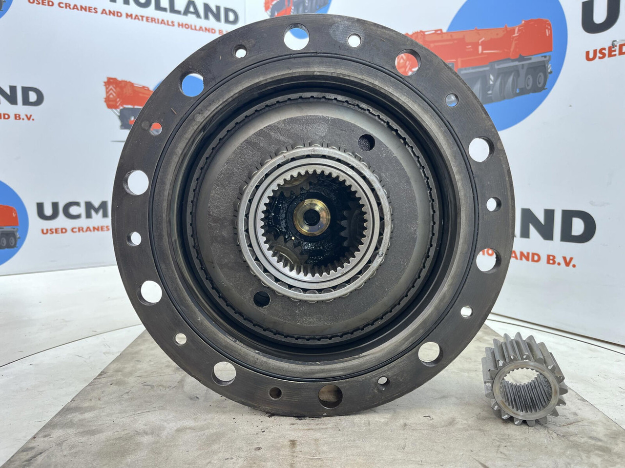 Terex AC 50 planetary gear 17-24-67-32-3pl-H135-42 - Bočni reduktor za Avtodvigalo: slika 5 Terex AC 50 planetary gear 17-24-67-32-3pl-H135-42 - Bočni reduktor za Avtodvigalo: slika 5