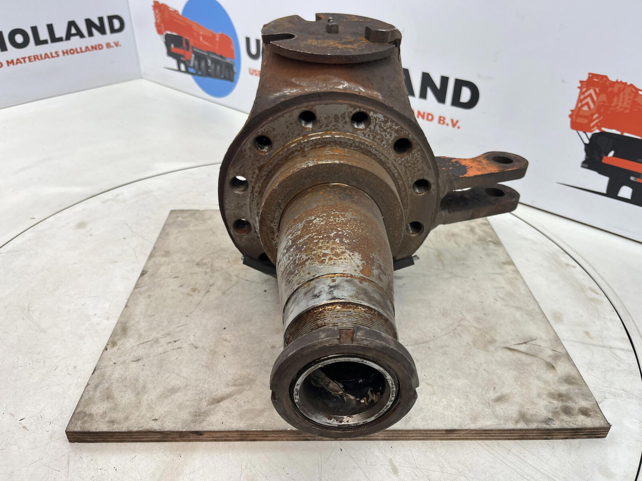Terex HC 340 Steering knuckle 12 holes axle 1 - Premnik za Avtodvigalo: slika 2 Terex HC 340 Steering knuckle 12 holes axle 1 - Premnik za Avtodvigalo: slika 2