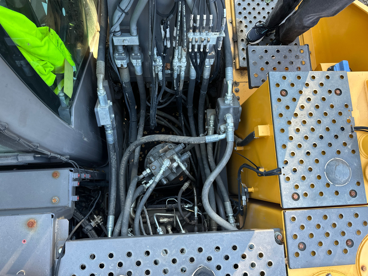 Bager goseničar Grävmaskin - Volvo, EC 220 EL: slika 27