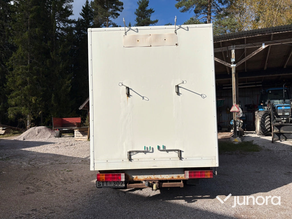 Hästtransport Mercedes-Benz 316 CDI - Alkoven avtodom: slika 4 Hästtransport Mercedes-Benz 316 CDI - Alkoven avtodom: slika 4