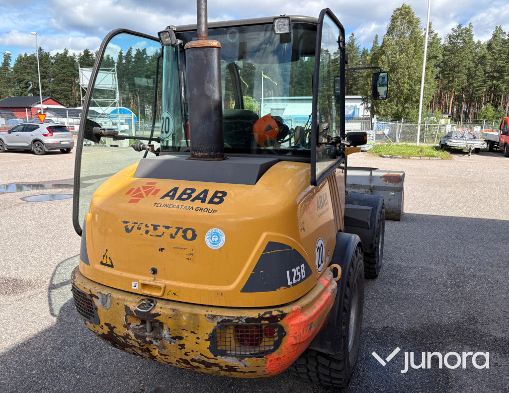 Hjullastare Volvo L25 B - Kolesni nakladalec: slika 4 Hjullastare Volvo L25 B - Kolesni nakladalec: slika 4