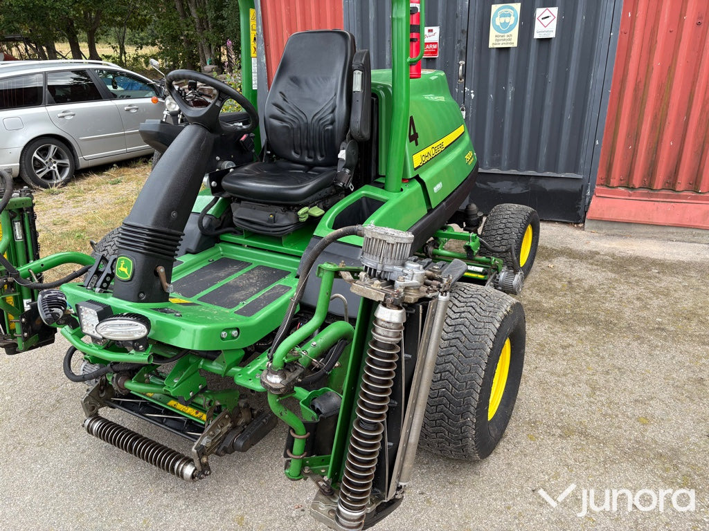 John Deere fairway-klippare 7500A E-Cut Hybrid - Vrtna kosilnica: slika 3 John Deere fairway-klippare 7500A E-Cut Hybrid - Vrtna kosilnica: slika 3