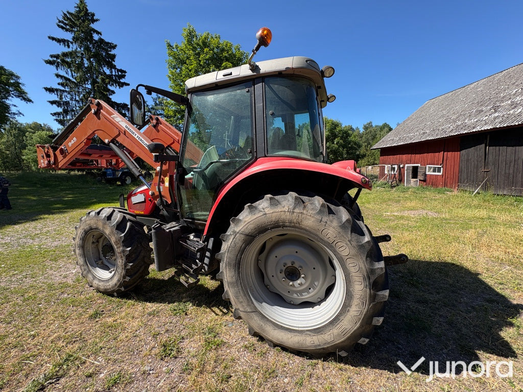 Massey Ferguson - Traktor: slika 4 Massey Ferguson - Traktor: slika 4