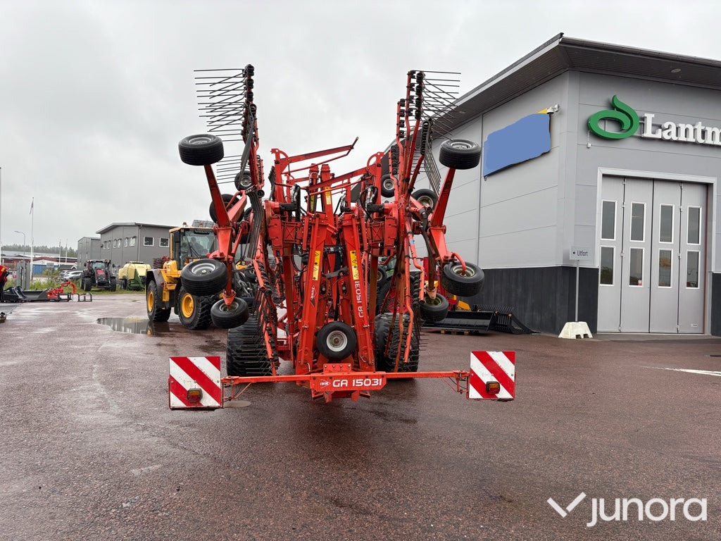 Strängläggare Kuhn GA15031 - Obračalnik/ Zgrabljalnik: slika 4 Strängläggare Kuhn GA15031 - Obračalnik/ Zgrabljalnik: slika 4