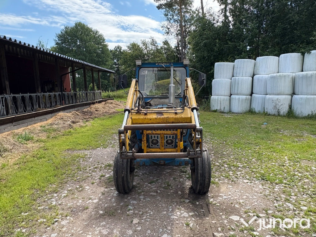 Traktor Ford 5000 med lastare - Traktor: slika 2 Traktor Ford 5000 med lastare - Traktor: slika 2