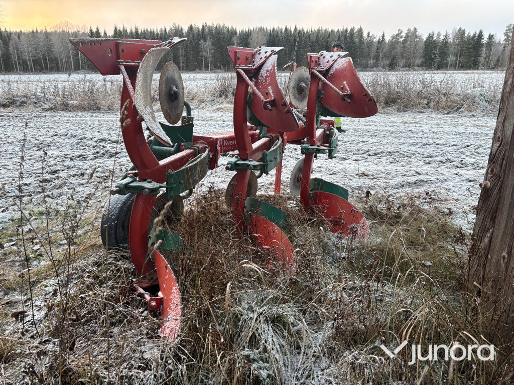 Treskärig plog - Kverneland Mod.E - Plug: slika 4 Treskärig plog - Kverneland Mod.E - Plug: slika 4